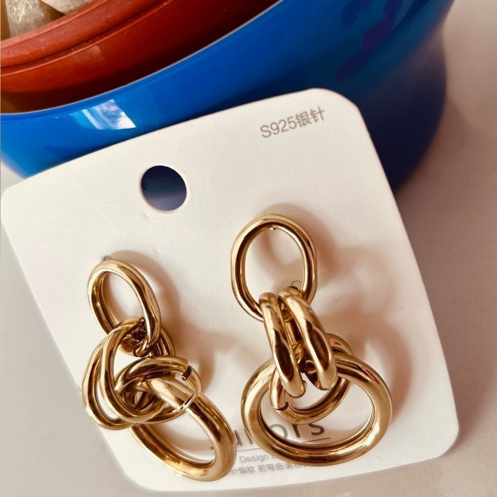Trendy Gold Knot Goldplated Chunky Hoop Hot Fashion Earrings Set